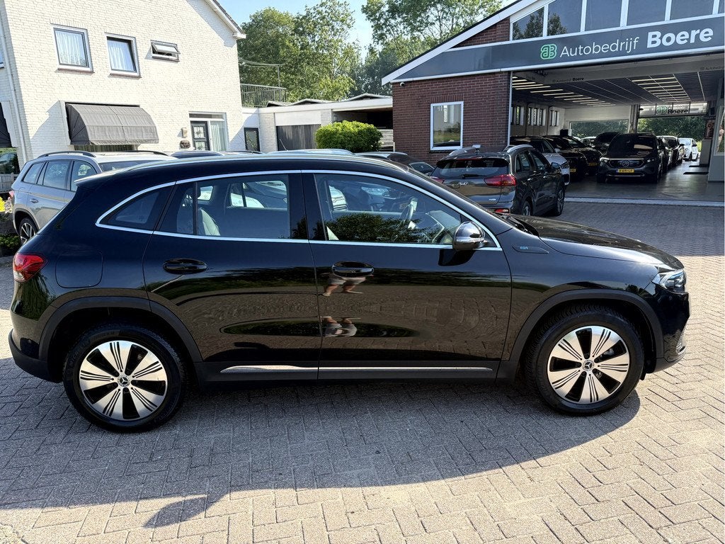 Mercedes-Benz EQA 250 Bns Solution Luxury 67 kWh SOH 94%, Ca, Auto's, Mercedes-Benz, 1940 kg, Gebruikt, Leder en Stof, Origineel Nederlands
