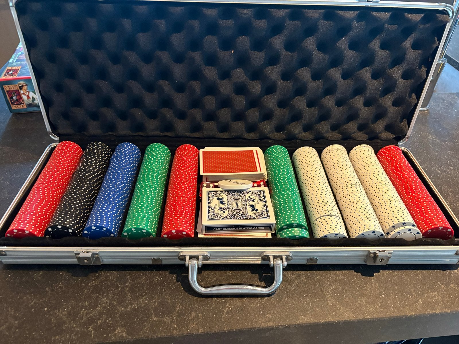 Pokerset in aluminium koffer, Drie of vier spelers, Ophalen, Zo goed als nieuw