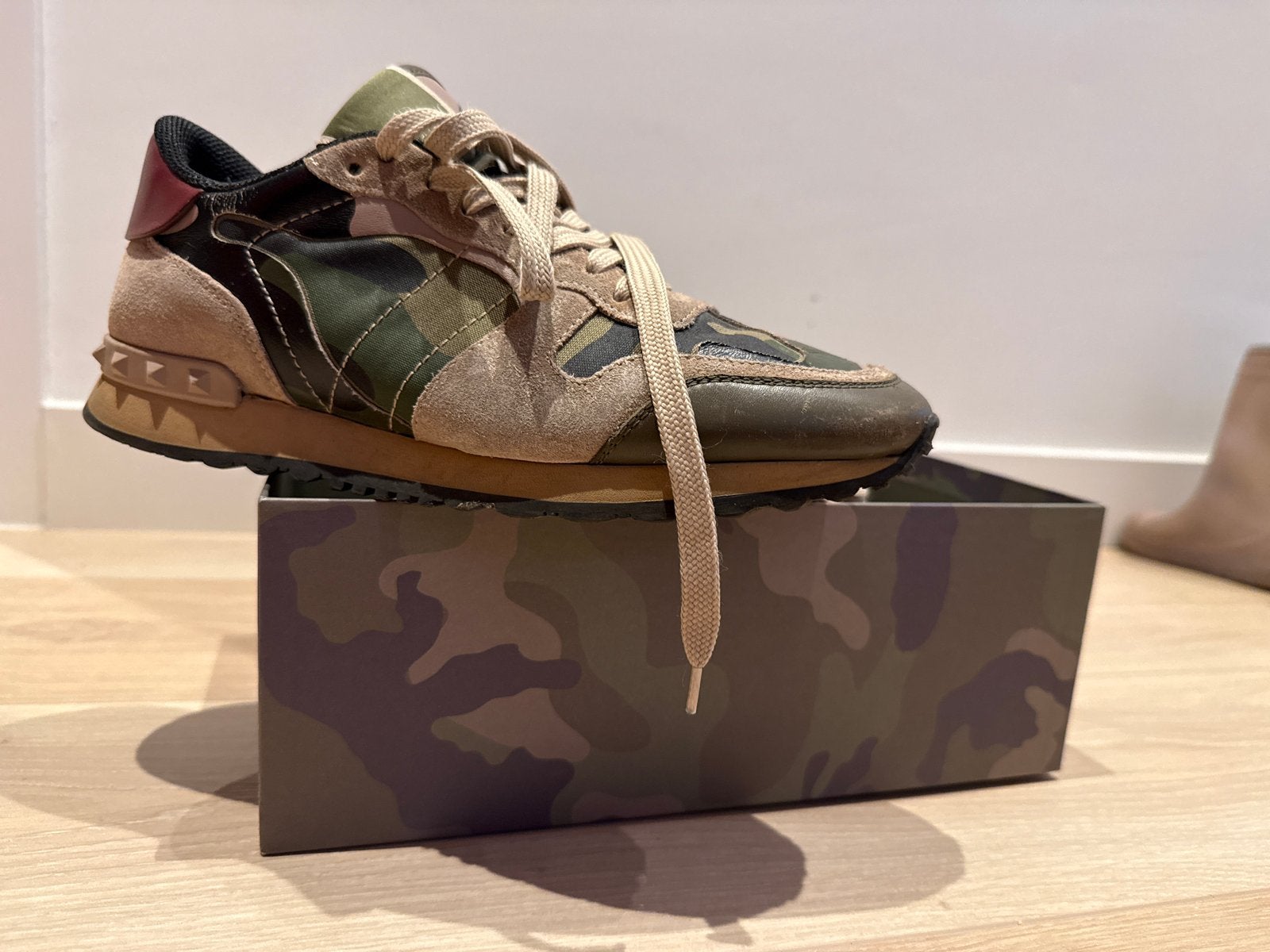 Valentino Garavani Camouflage Sneakers, Kleding | Heren, Schoenen, Ophalen of Verzenden, Gedragen, Overige kleuren, Sneakers of Gympen