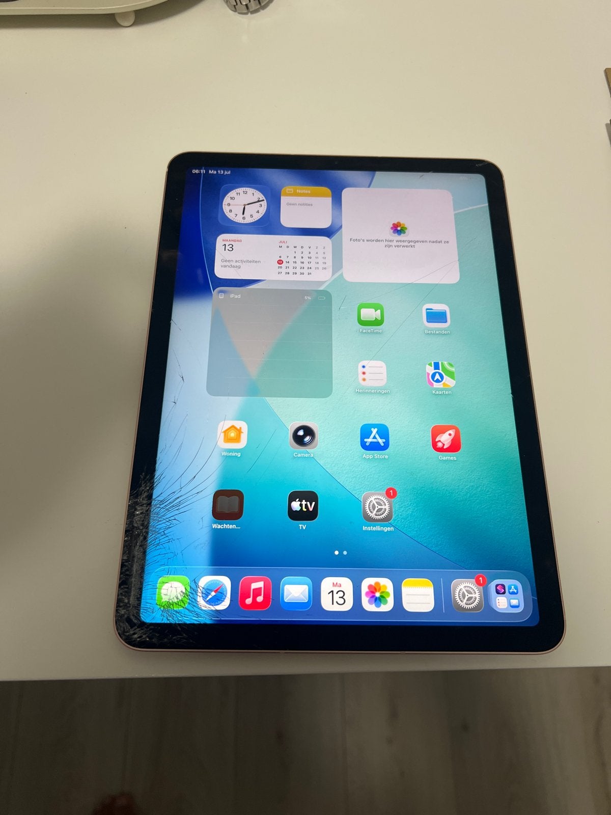 iPad Air (4e generatie) met gebarsten scherm, 10 inch, Rose Goud, Apple iPad Air, Ophalen of Verzenden