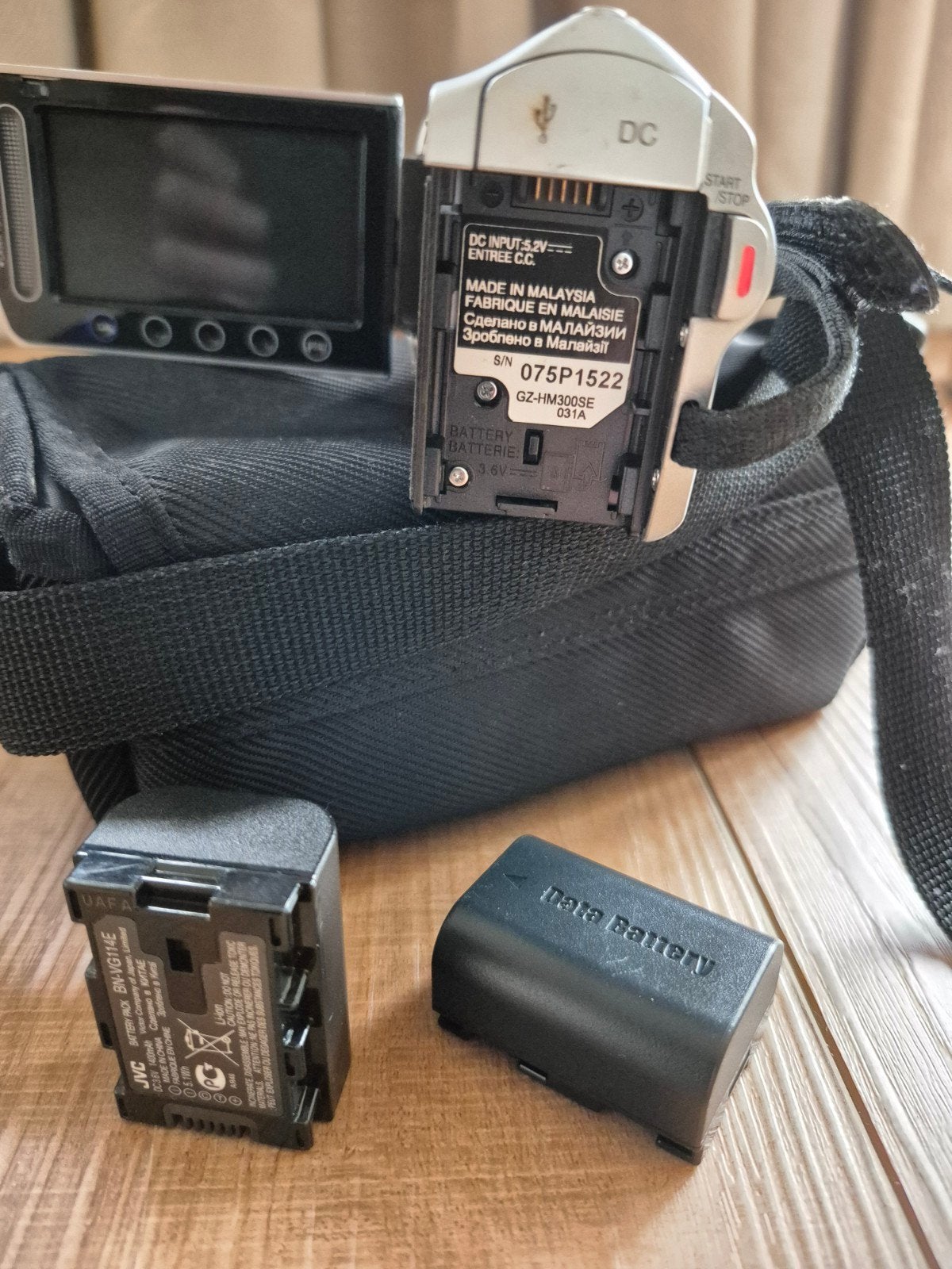 JVC Everio HD Videocamera met 2 batterijen - Handzaam, Ophalen, Full HD, Gebruikt, JVC