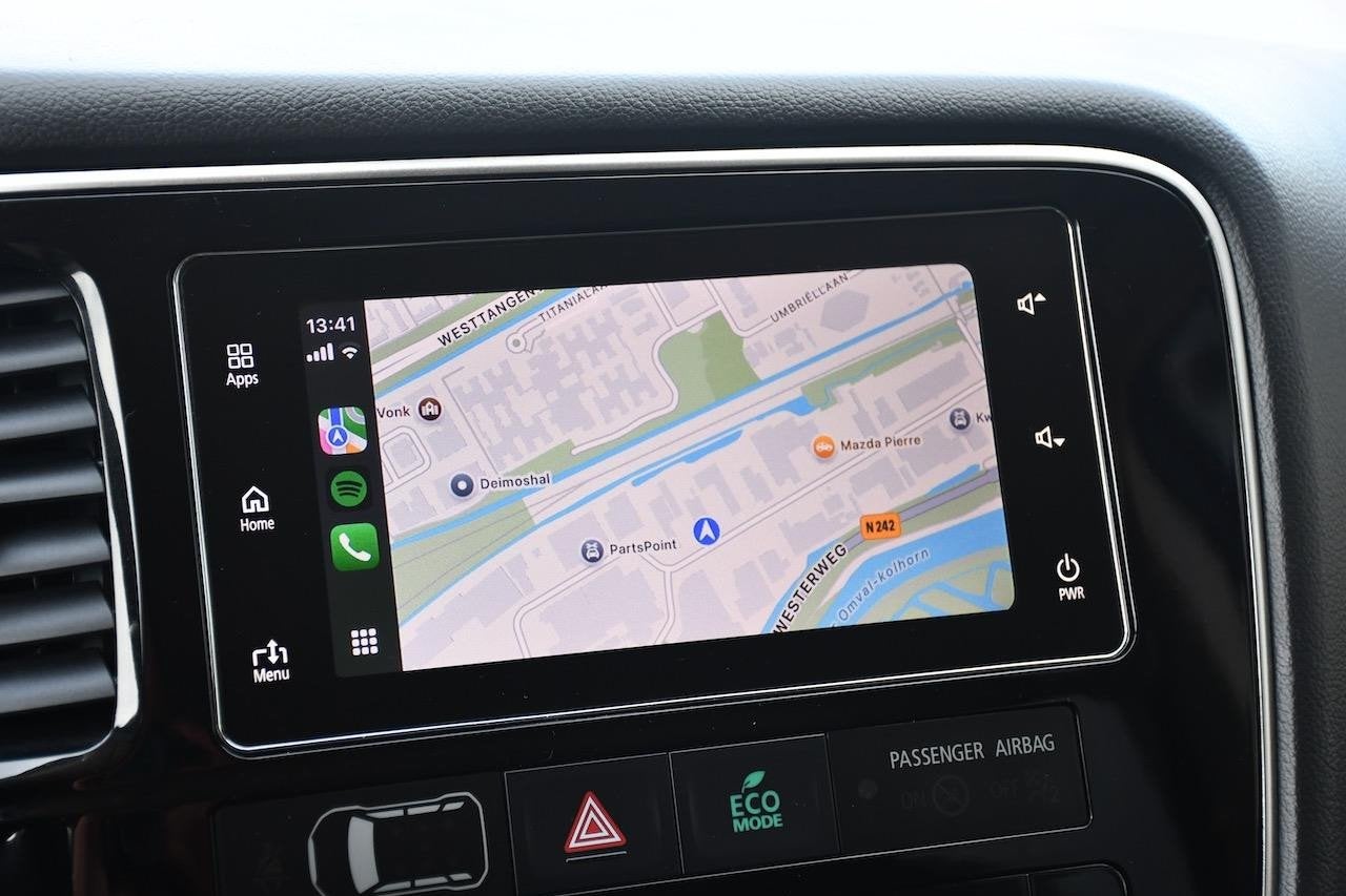 Mitsubishi Outlander 2.0 Connect Pro AUT|Cruise|CAM|Carplay, Auto's, Stof, Euro 6, 4 cilinders, Grijs