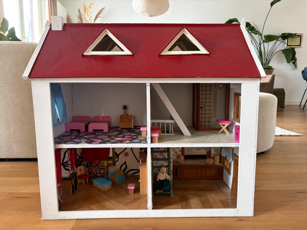 Uniek handgemaakt houten poppenhuis, Ophalen, Gebruikt, Poppenhuis