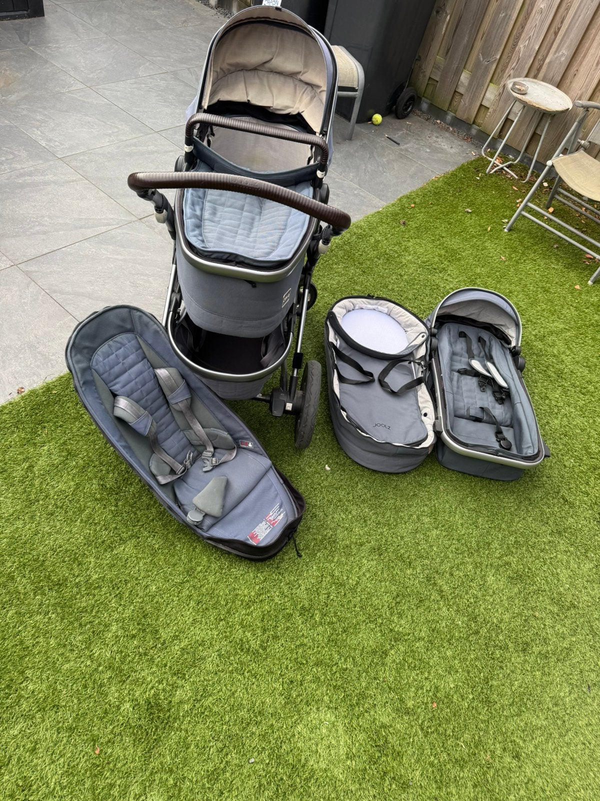 Joolz geo quatro blu met uitbreiding set en nieuwe bekleding, Kinderen en Baby's, Kinderwagens en Combinaties, Zo goed als nieuw