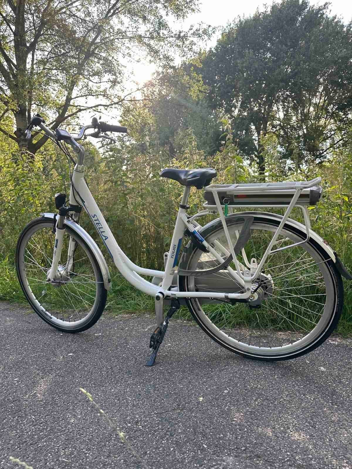 Elektrische fiets Stella Tours, Zo goed als nieuw, 51 tot 55 cm, 50 km per accu of meer, Ophalen