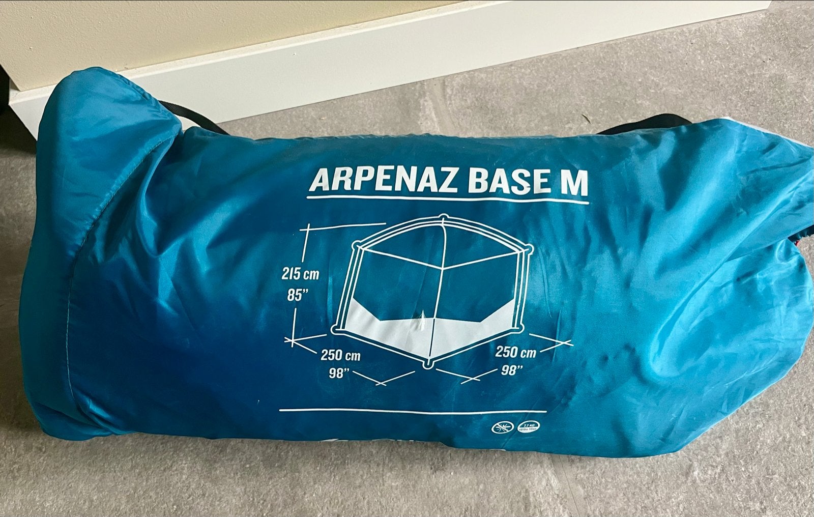 Quechua Arpenaz Base M - Ruime familietent partytent, Caravans en Kamperen, Ophalen of Verzenden, Zo goed als nieuw, Tot en met 4