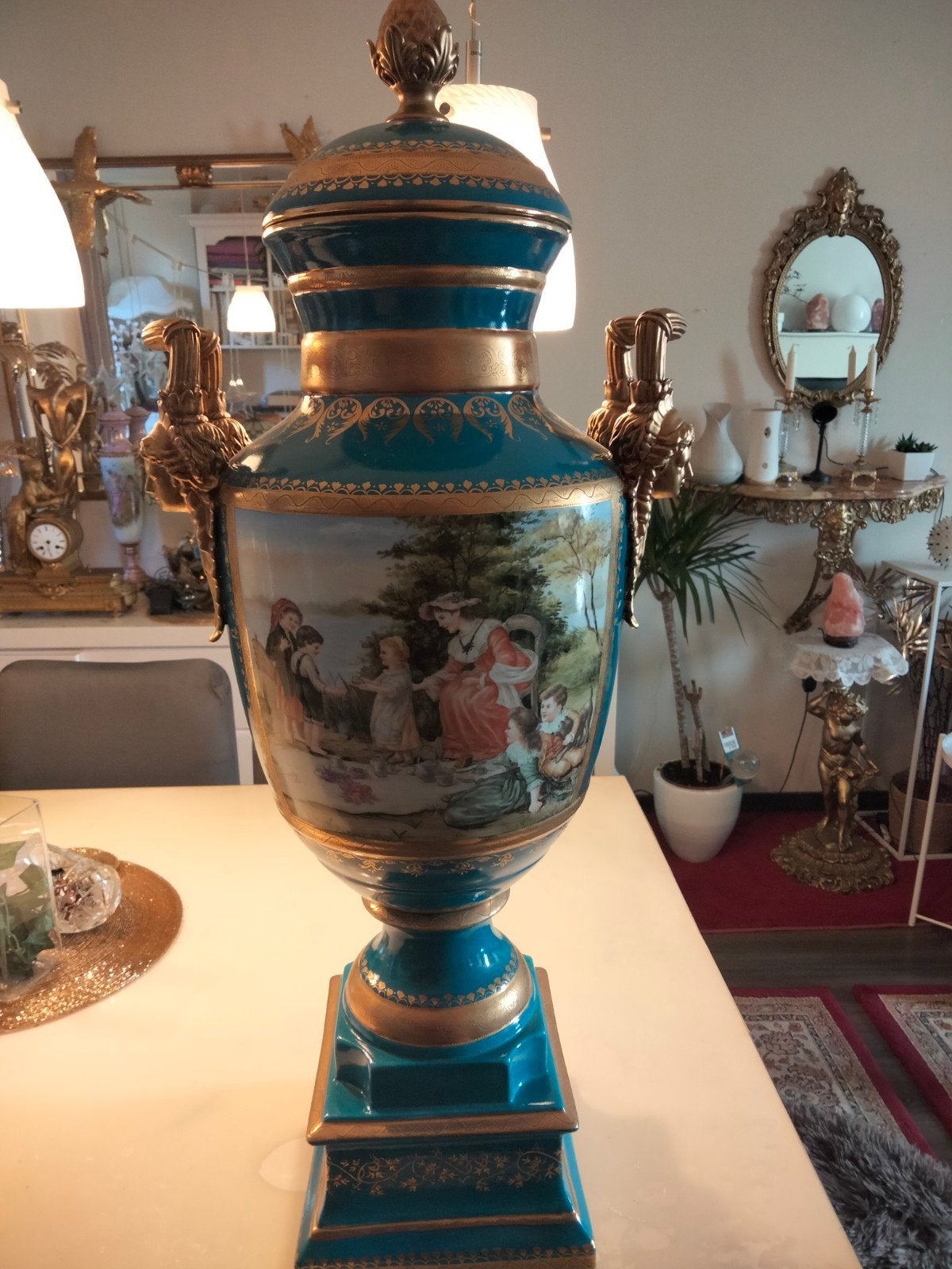 Grote antieke vaas met handgeschilderde scènes, Ophalen of Verzenden