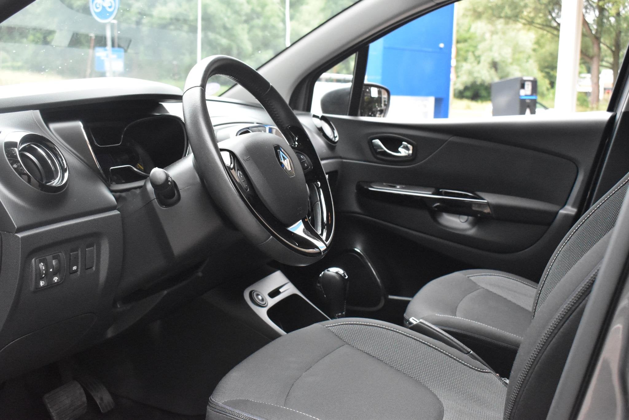 Renault Captur 1.2 TCe Dynamique | 2e Eigenaar | Navigatie |, Auto's, Renault, Stof, Euro 6, 4 cilinders, Origineel Nederlands