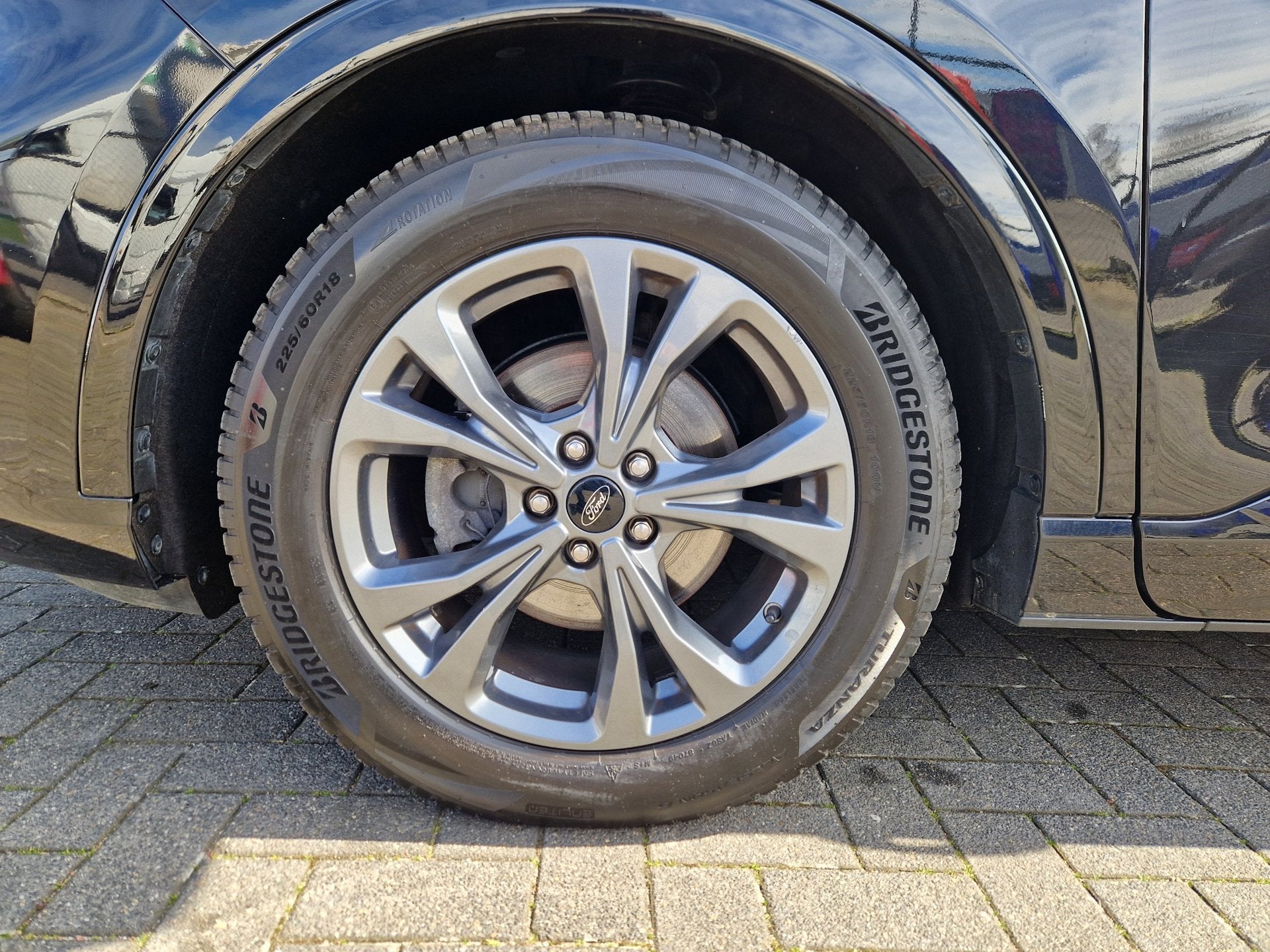 Ford Kuga 2.0 EcoBlue ST-Line 120PK AUT 2WD /1e EIG, 12 maanden, Stof, Zwart, 4 cilinders