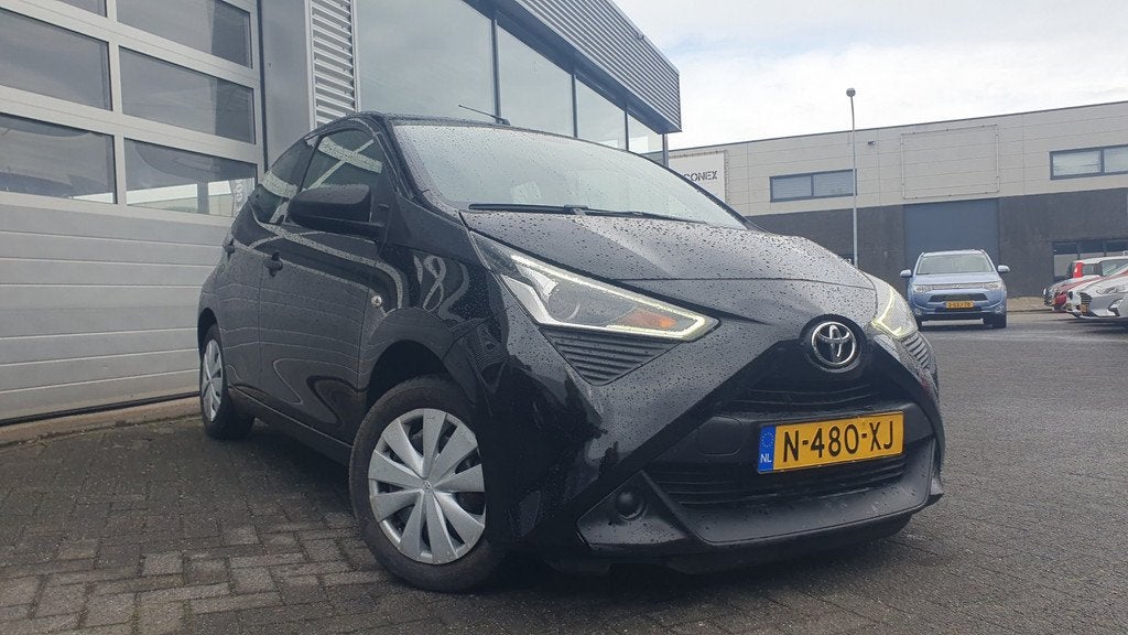 Toyota Aygo 1.0 VVT-i x-fun, Auto's, Voorwielaandrijving, Gebruikt, Euro 6, 4 stoelen