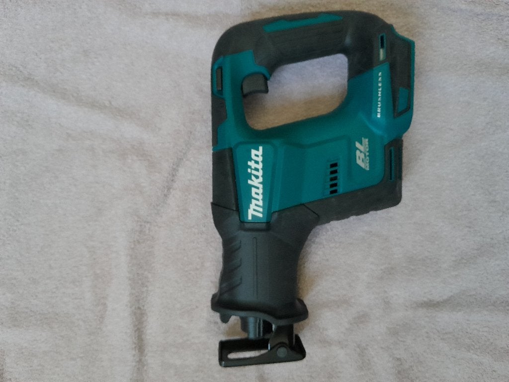 Makita recipro nieuw, Doe-het-zelf en Verbouw, Gereedschap | Zaagmachines, Ophalen of Verzenden, Nieuw, 1200 watt of meer, 30 tot 70 mm