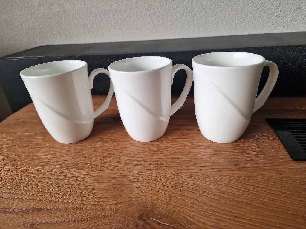 Wedgwood Solar mokken bekers, Huis en Inrichting, Zo goed als nieuw, Wedgwood, Porselein, Mok