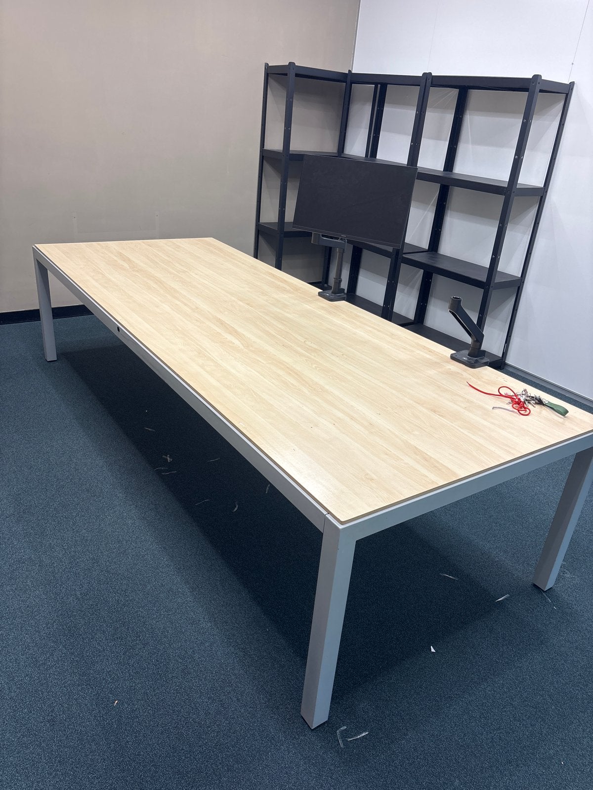 Grote vergadertafel 3 meter zonder monitorarmen, Ophalen of Verzenden, Gebruikt