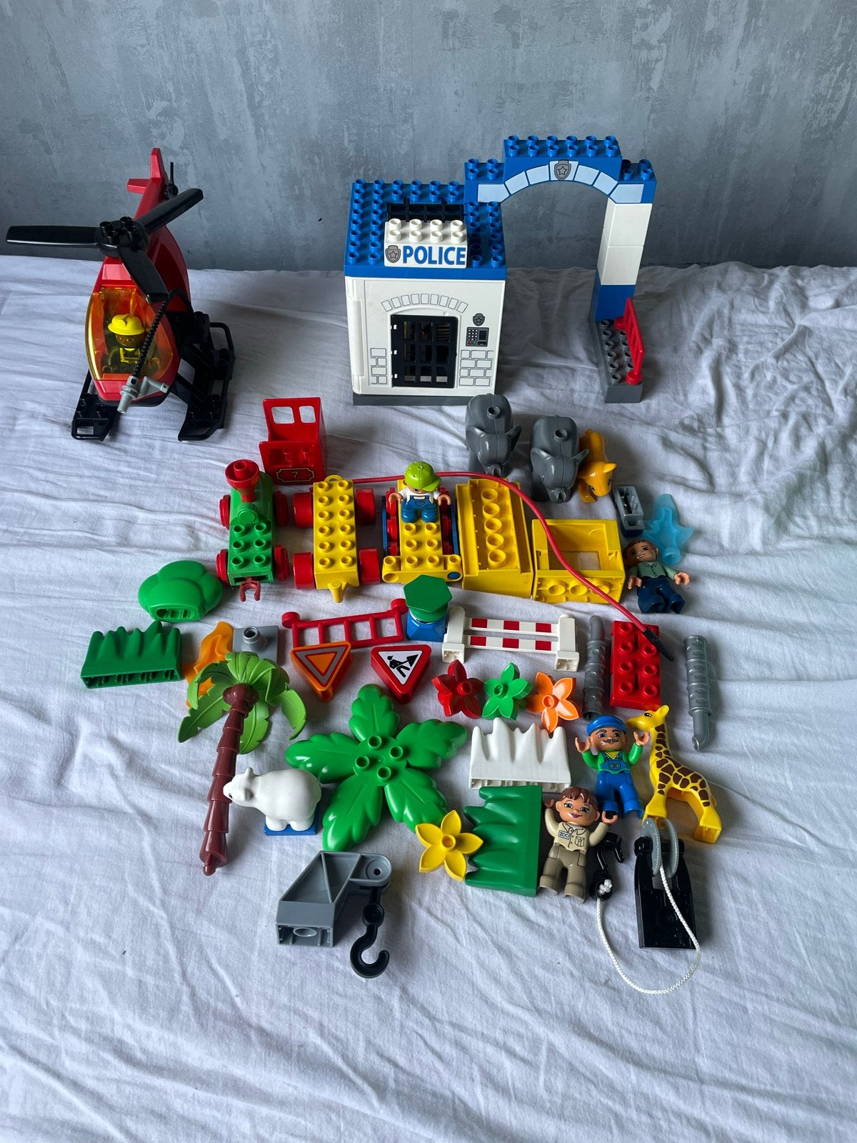 Grote Duplo set: Politiebureau, helikopter, trein & meer!, Ophalen, Gebruikt, Overige merken