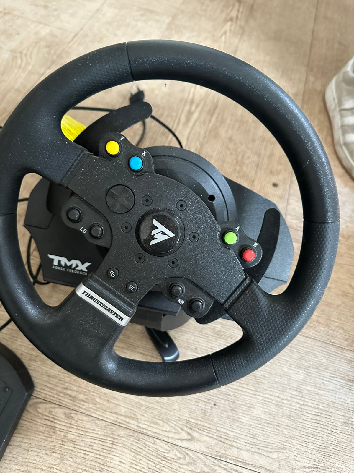 Gamestoel en stuur forge feedback, Spelcomputers en Games, Spelcomputers | Xbox | Accessoires, Ophalen, Zo goed als nieuw, Stuurtje of Sportattribuut