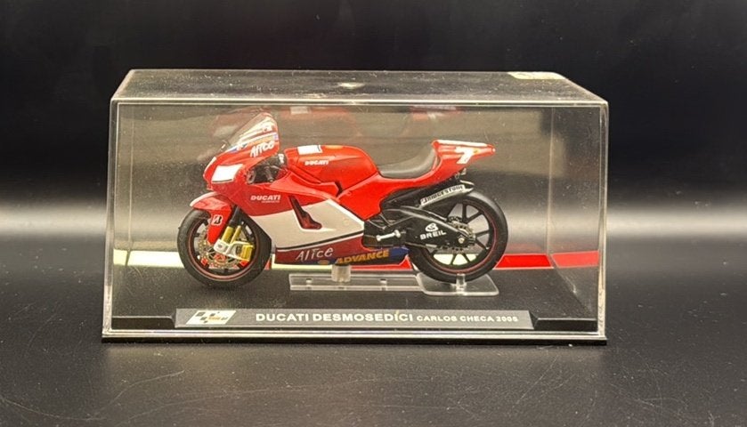 Ducati Desmosedici Carlos Checa 2006 #7 schaal 1:24, Hobby en Vrije tijd, Modelauto's | 1:18, Ophalen of Verzenden, Zo goed als nieuw