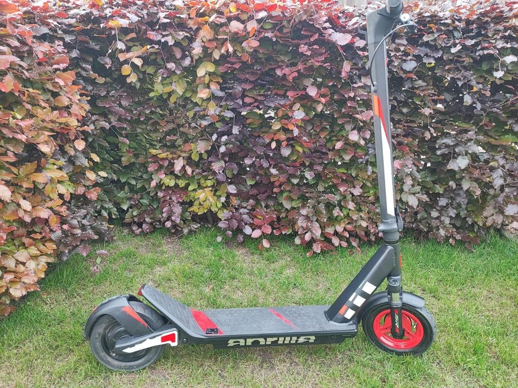 Aprilia Eelectrische step, e-step ESR 2 EVO, Ophalen, Zo goed als nieuw, Elektrische step (E-scooter), Aprilia