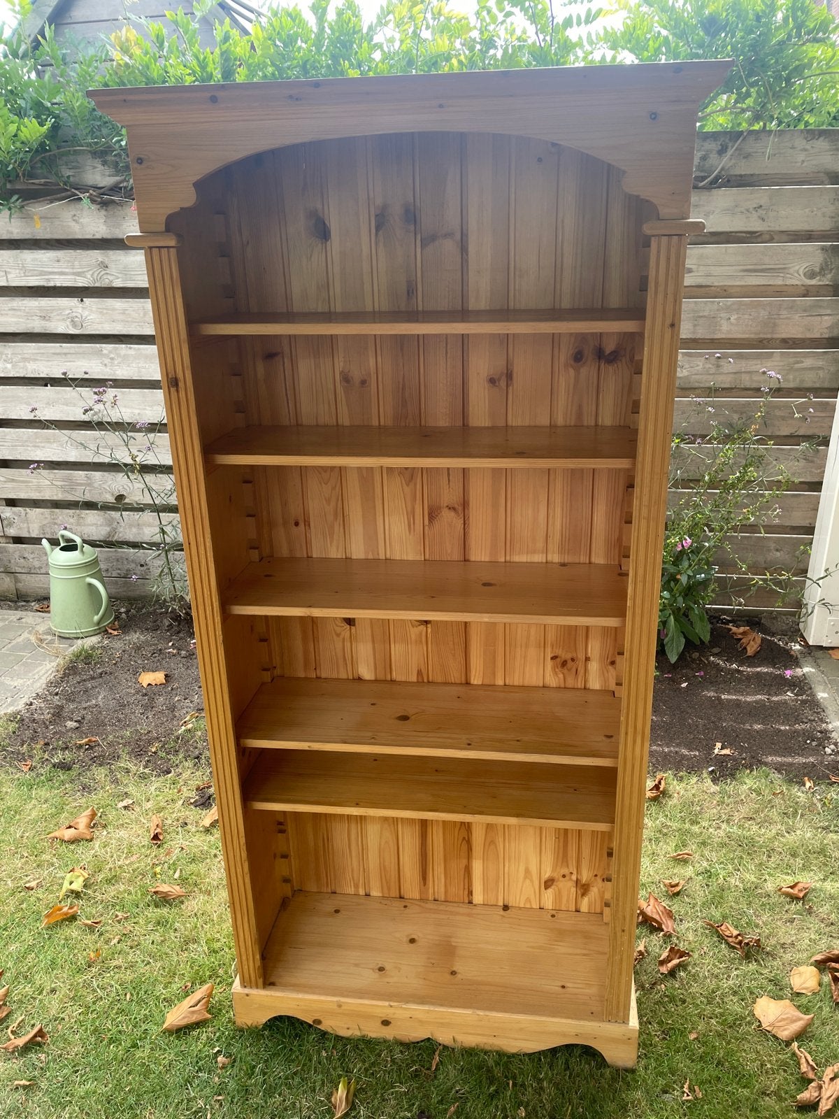 Grenen boekenkast met 5 planken, Ophalen, Met plank(en), Gebruikt, 50 tot 100 cm