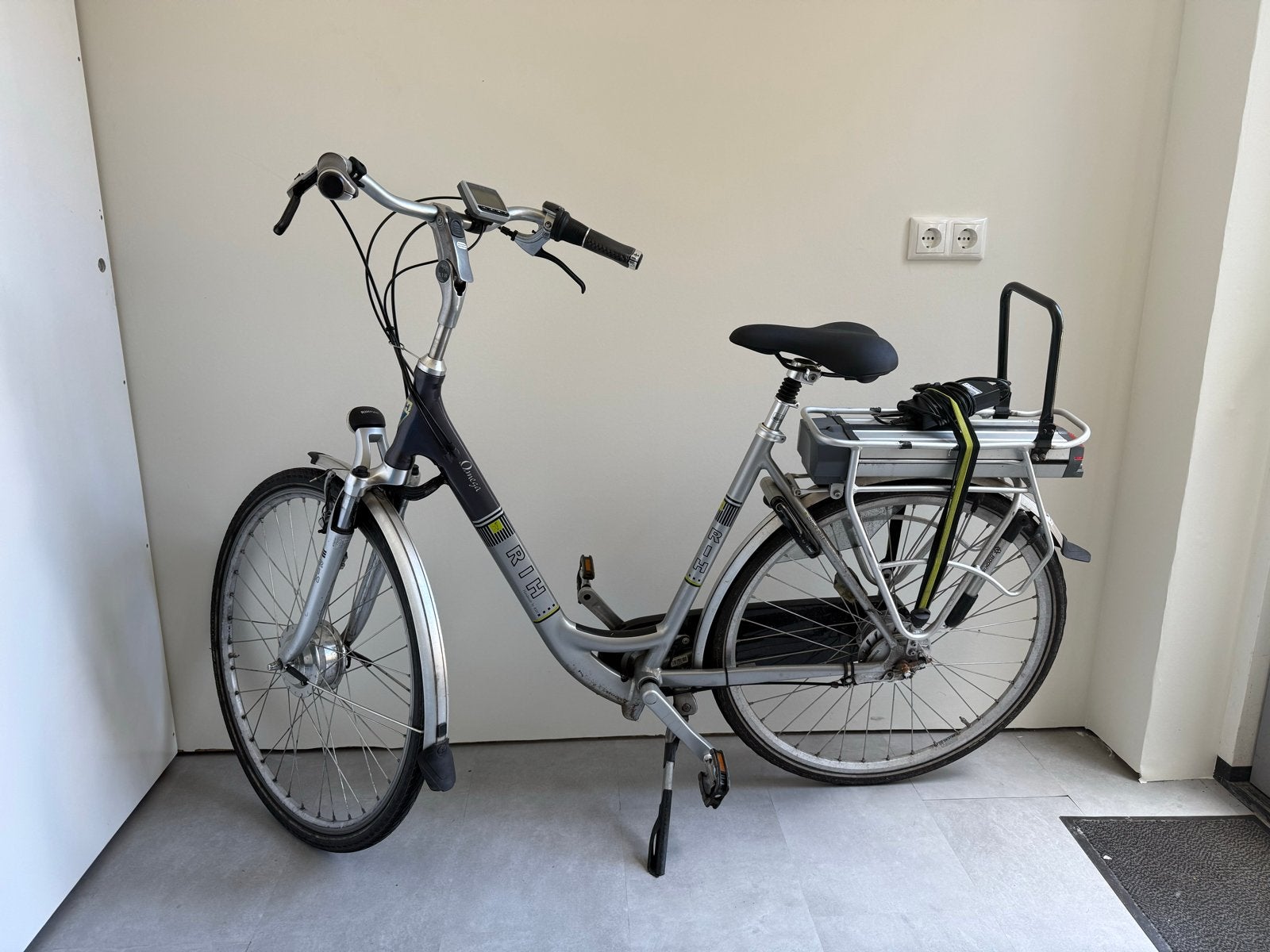 Rih Omega elektrische fiets - Batterij moet vervangen, Ophalen, Gebruikt, Minder dan 30 km per accu, Overige merken