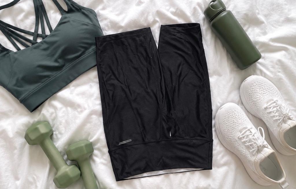 OVS  zwart wielren sport broekje maat S nieuw, Kleding | Dames, Sportkleding, Zwart, Nieuw, Ophalen of Verzenden, Hardlopen of Fietsen