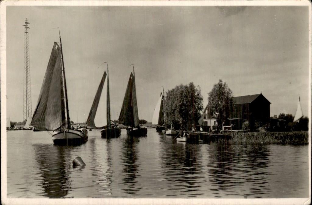 Grouw - Zeilboten - Haven, Verzamelen, Ansichtkaarten | Nederland, Gelopen, Friesland, 1940 tot 1960, Ophalen of Verzenden