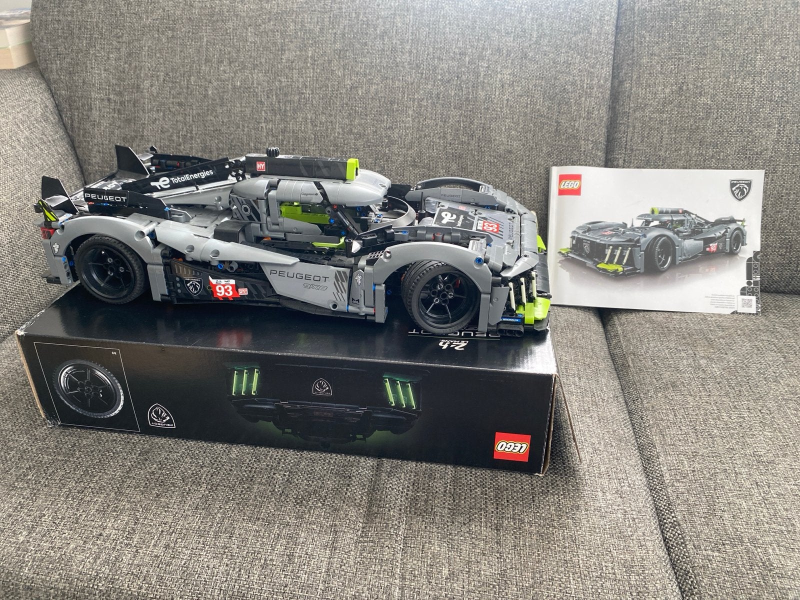Lego Technic Peugeot 9X8 24H Le Mans Hybrid Hypercar, Lego, Ophalen of Verzenden, Zo goed als nieuw, Complete set