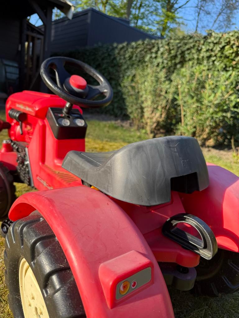 Rode tractor Trapauto voor Kinderen, Ophalen of Verzenden, Gebruikt, Trapvoertuig