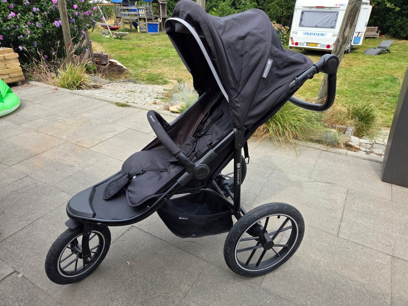 Kinderkraft Helsi kinderwagen buggy - Zwart, Gebruikt, Luchtbanden, Ophalen, Kinderwagen