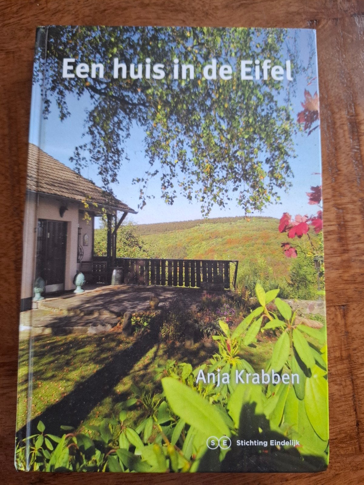 Een huis in de Eifel - Anja Krabben, Boeken, Ophalen of Verzenden, Zo goed als nieuw, Anja Krabben