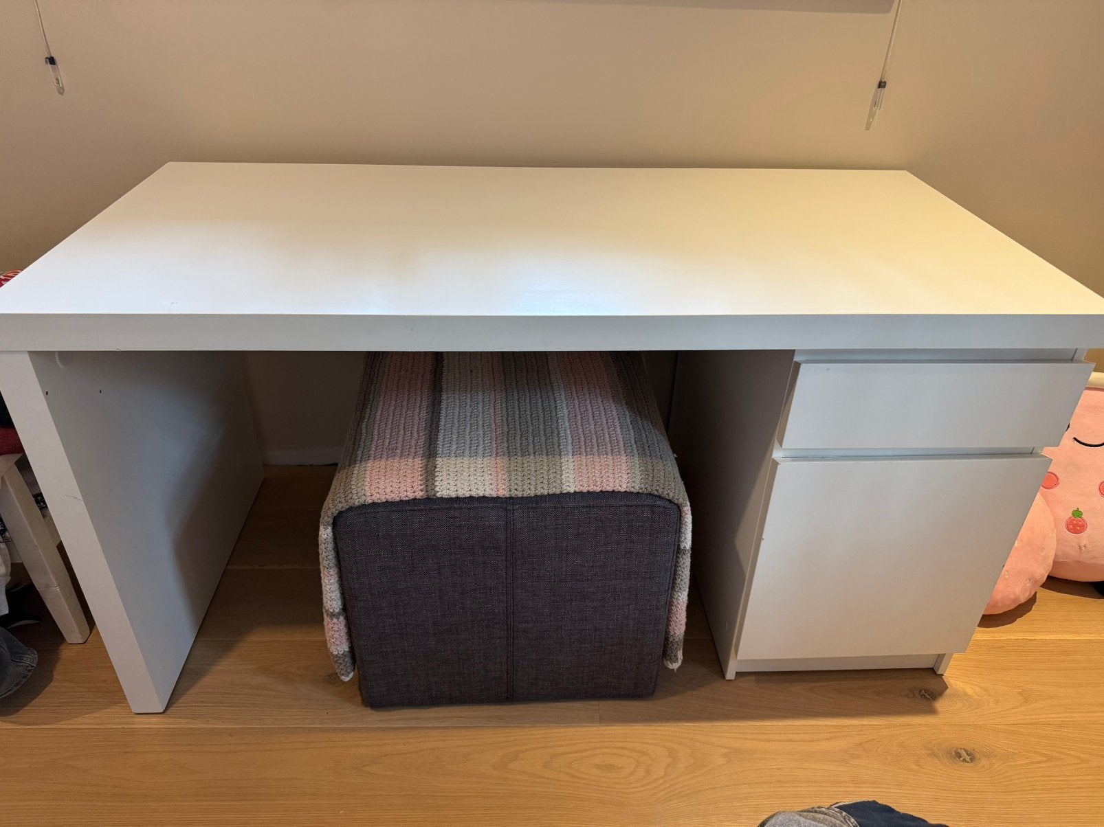 Ikea Malm bureau 140x65, Huis en Inrichting, Bureaus, Ophalen, Met lades, Gebruikt, 65 cm
