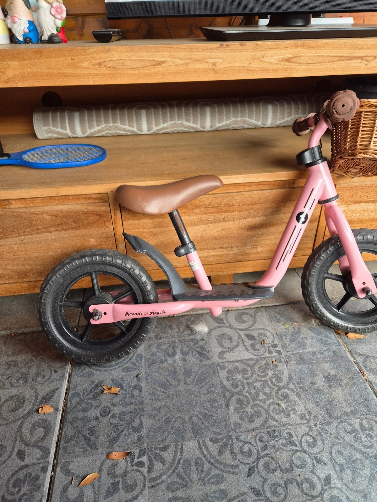 Roze loopfiets met mandje - Bandits and Angels, Ophalen, Gebruikt, Minder dan 16 inch, Bandits and Angels