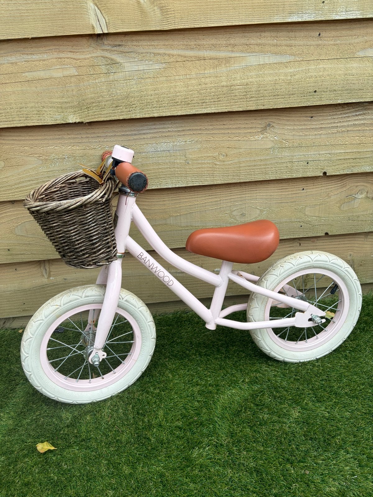 Banwood loopfiets roze met mandje, Ophalen, Gebruikt, 16 tot 20 inch