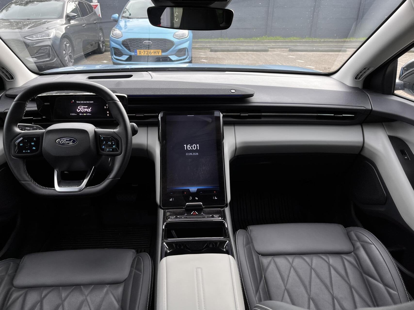 Ford Explorer Premium Extended Range AWD 79 kWh 341PK Panoda, Automaat, Dealer onderhouden, Gebruikt, Zwart