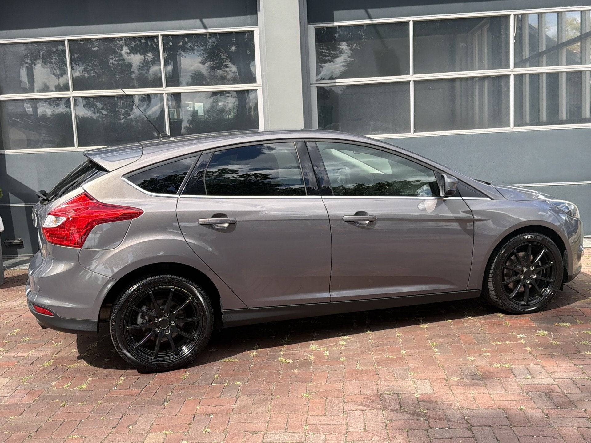 Ford Focus 1.6 EcoBoost Titanium Pdc,Navi,17Inch,Cv Bj 2014, Stof, Gebruikt, Zwart, 4 cilinders