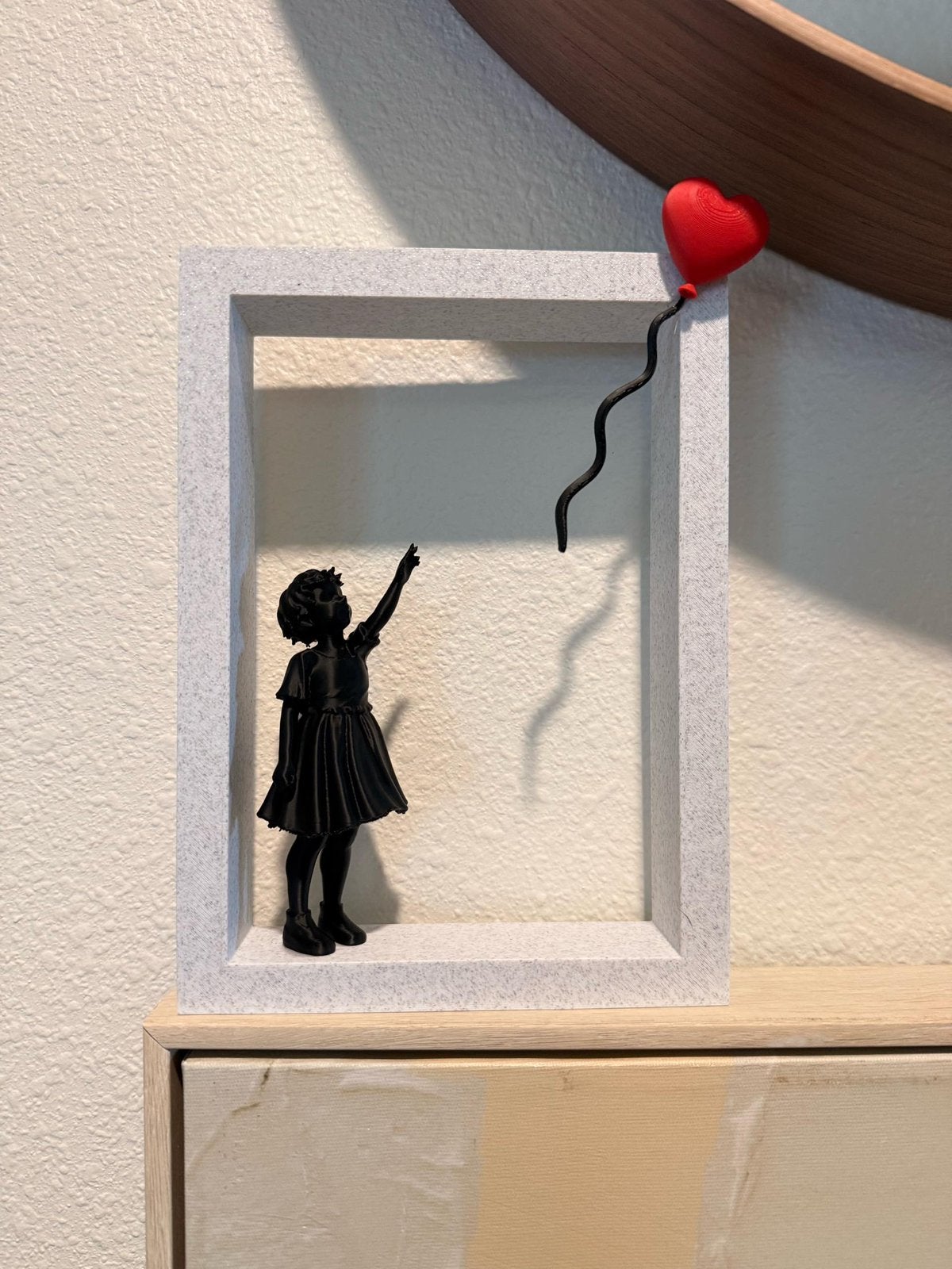 Banksy | Balloon Girl & Flower Thrower | Unieke kunststukken, Antiek en Kunst, Figuren, Ophalen of Verzenden, Overige technieken