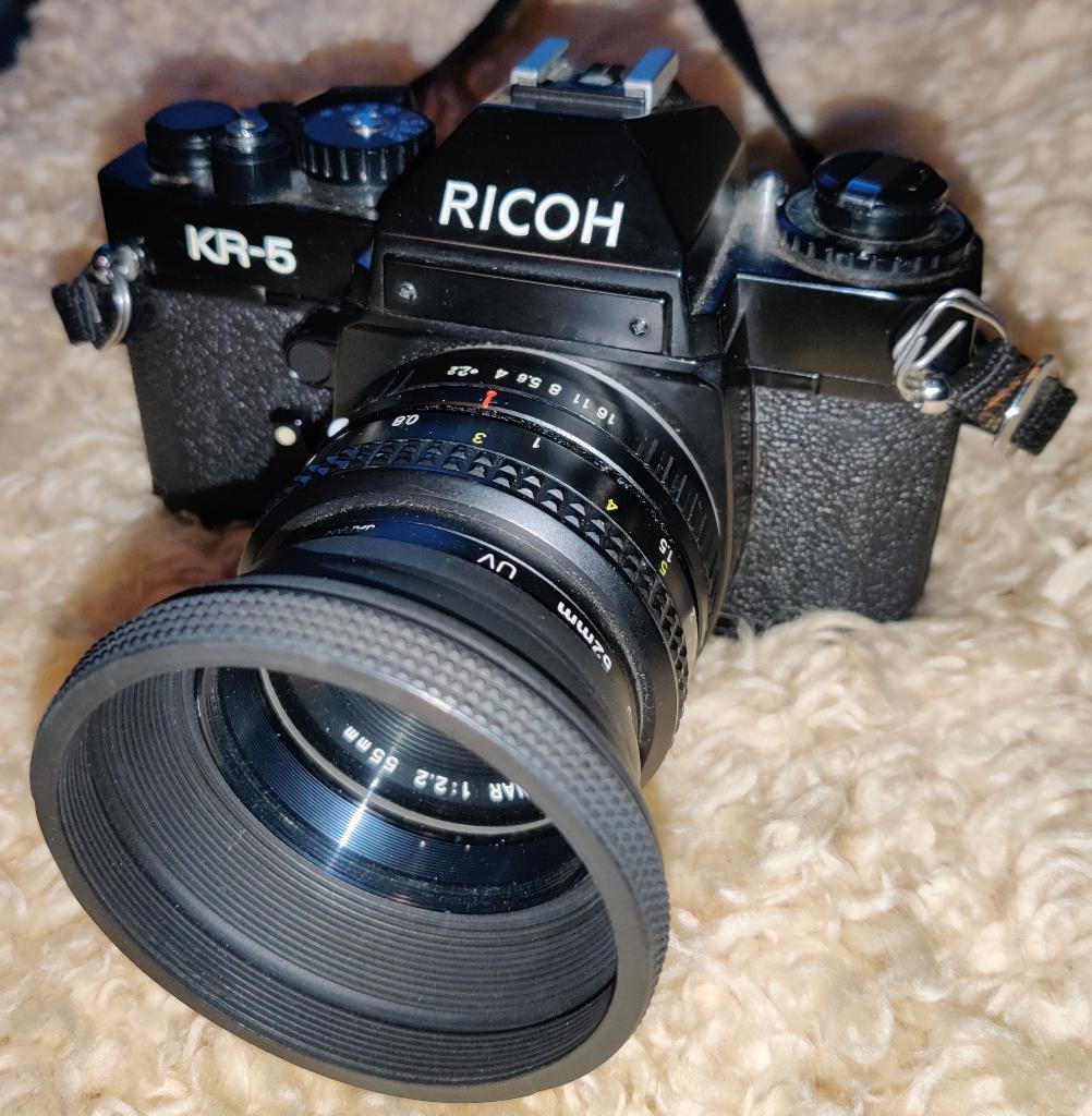 Fotocamera Ricoh KR-5 + 55mm en originele tasje, Ophalen, Refurbished, Spiegelreflex, Overige Merken