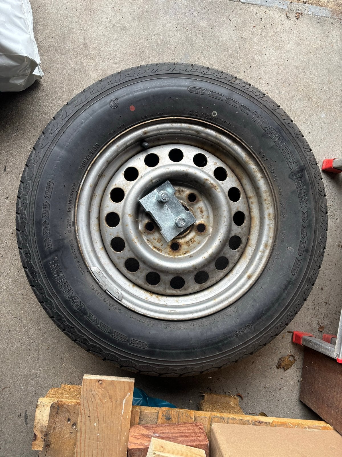 Stalen velg 5x112 met band 195/70R14, Auto diversen, Aanhangwagen-onderdelen, Ophalen, Gebruikt