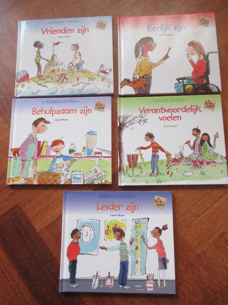 5 x boeken prikbord Samen leven, Ophalen of Verzenden, Gelezen, Fictie algemeen