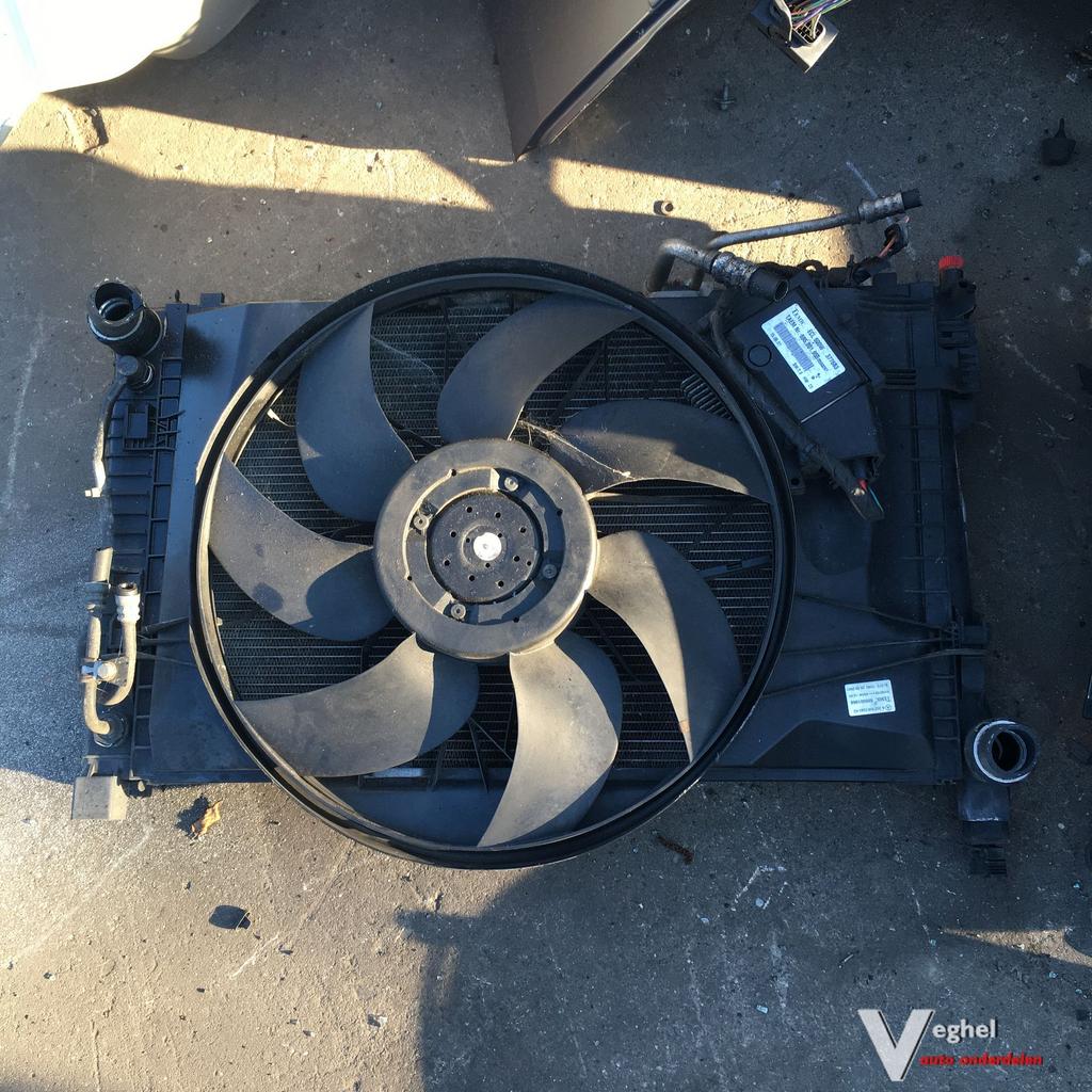 Mercedes C203 320 Benzine 2003   Radiateurpakket, Ophalen, Gebruikt, -, -