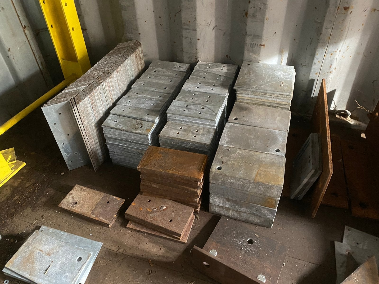 Vulplaten div. maten, HeB 180 balken, Ophalen, Gebruikt, IJzer
