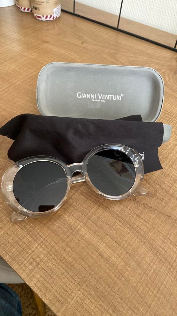 Gianni Venturi Zonnebril - Made in Italy, Zonnebril, Overige kleuren, Zo goed als nieuw, Ophalen