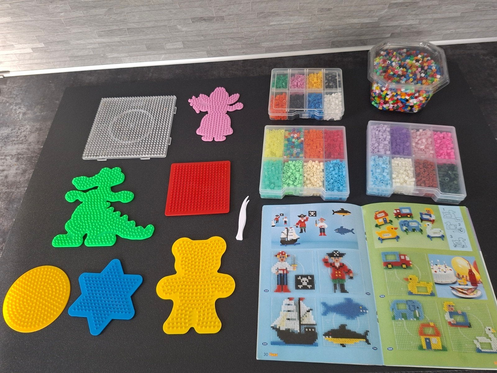 Strijkkralen set veel Strijkkralen sjablonen inspiratieboek, Kinderen en Baby's, Ophalen of Verzenden