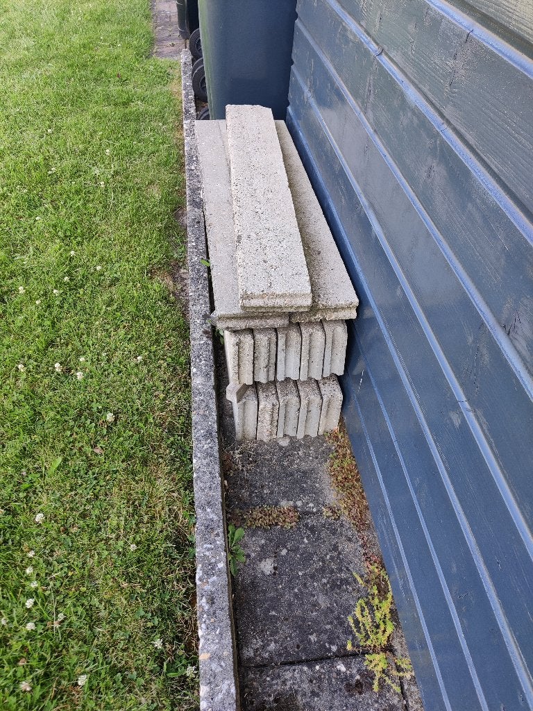 13 gebruikte betonbanden ruilen tegen 2 pak koffiepads, Tuin en Terras, Ophalen, Gebruikt, Overige typen, Minder dan 5 m²