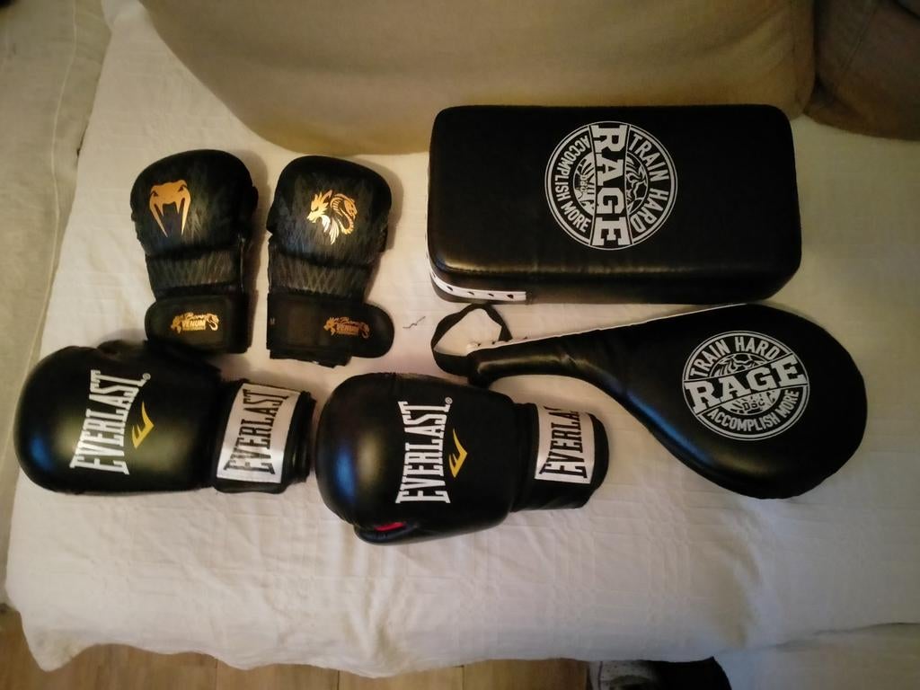 Bokshandschoenen en pads, Ophalen