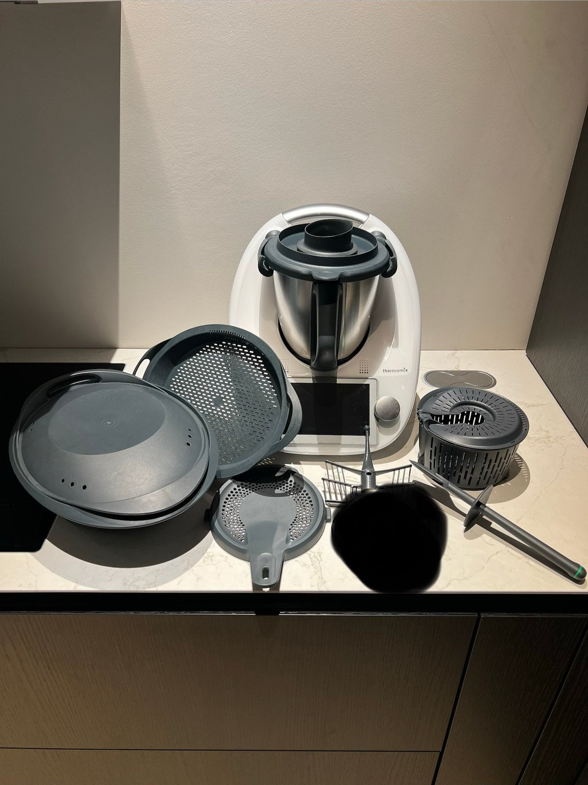 Thermomix TM6, Witgoed en Apparatuur, Keukenmixers, 4 liter of meer, Ophalen, Gebruikt, 3 snelheden of meer