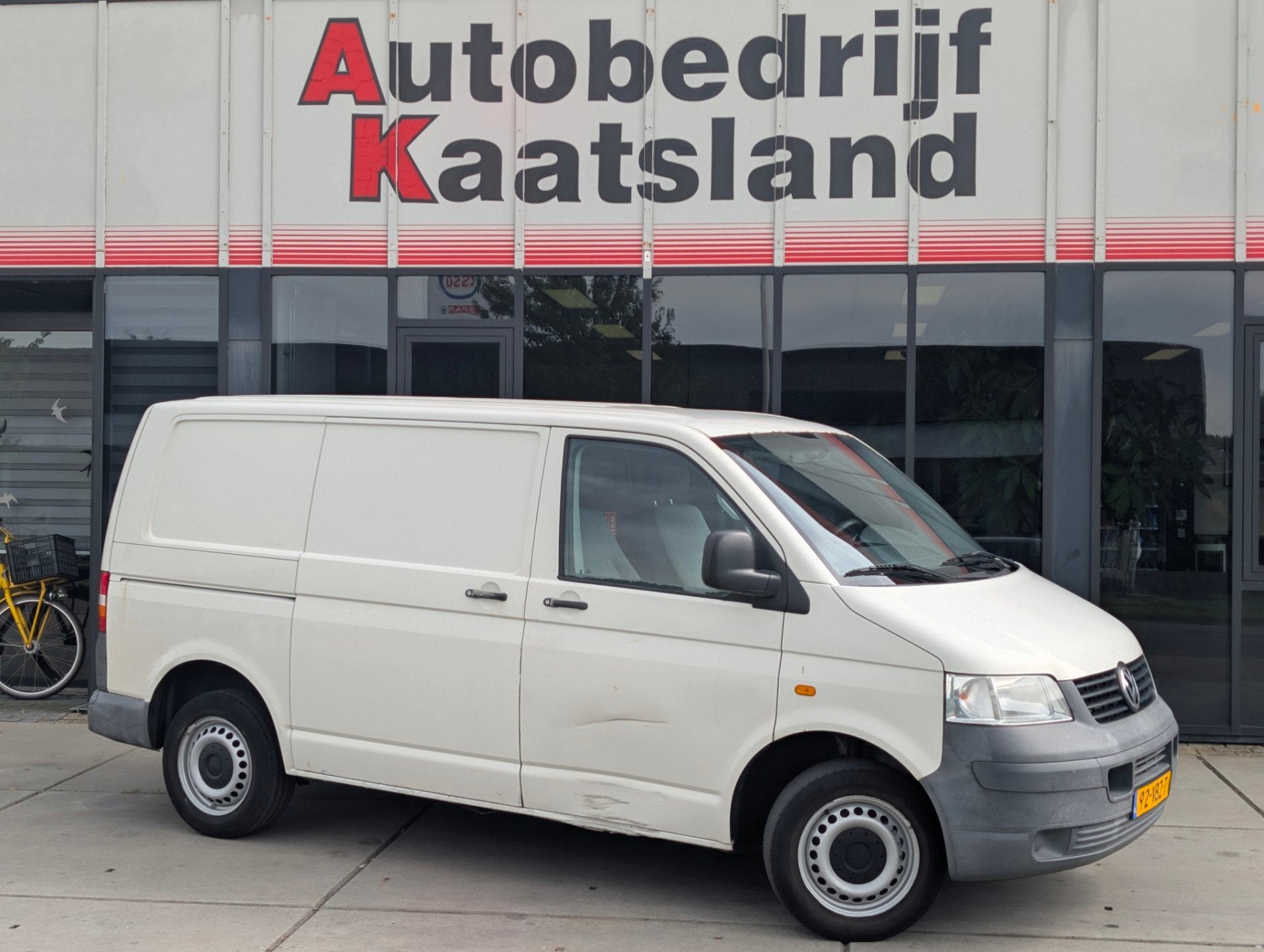 Volkswagen Transporter 1.9 TDI 300 T800 Trendline DC - LEES, Voorwielaandrijving, 4 cilinders, Volkswagen, Origineel Nederlands