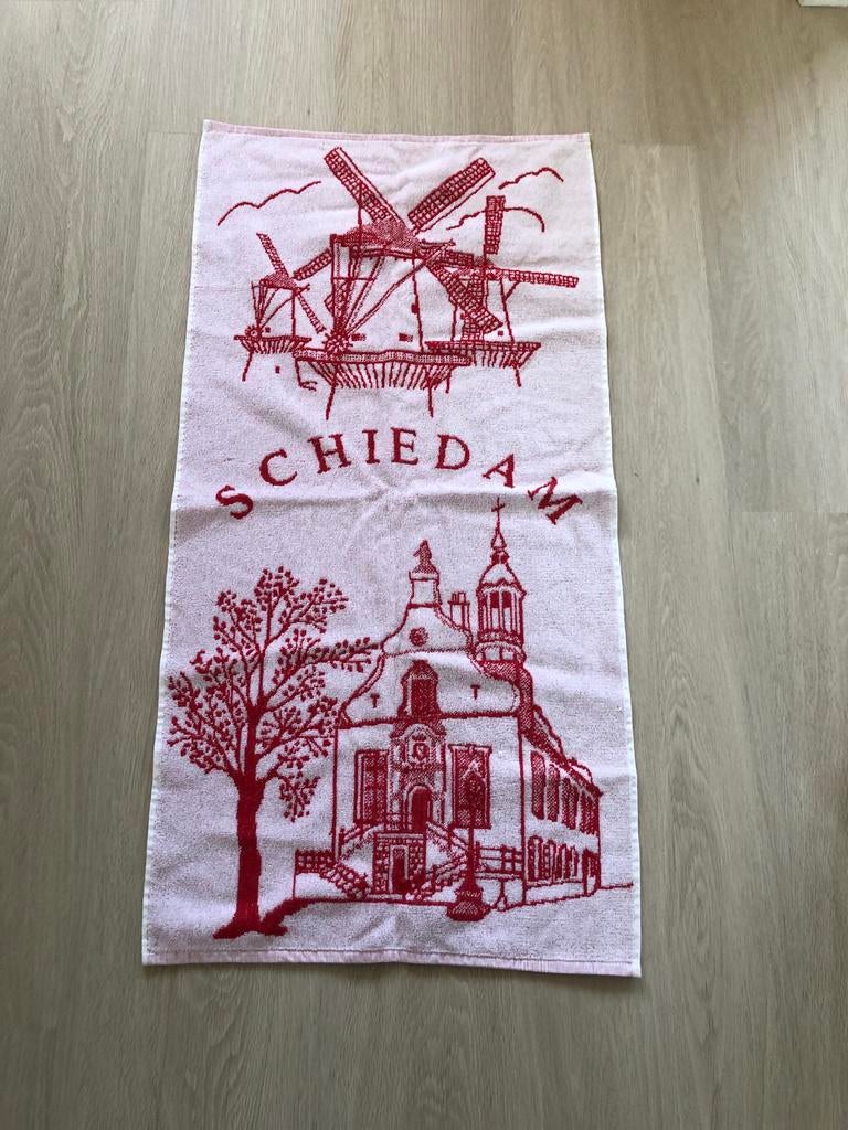 Handdoek Schiedam 100x50 cm, Ophalen of Verzenden, Nieuw, Rood, Handdoek