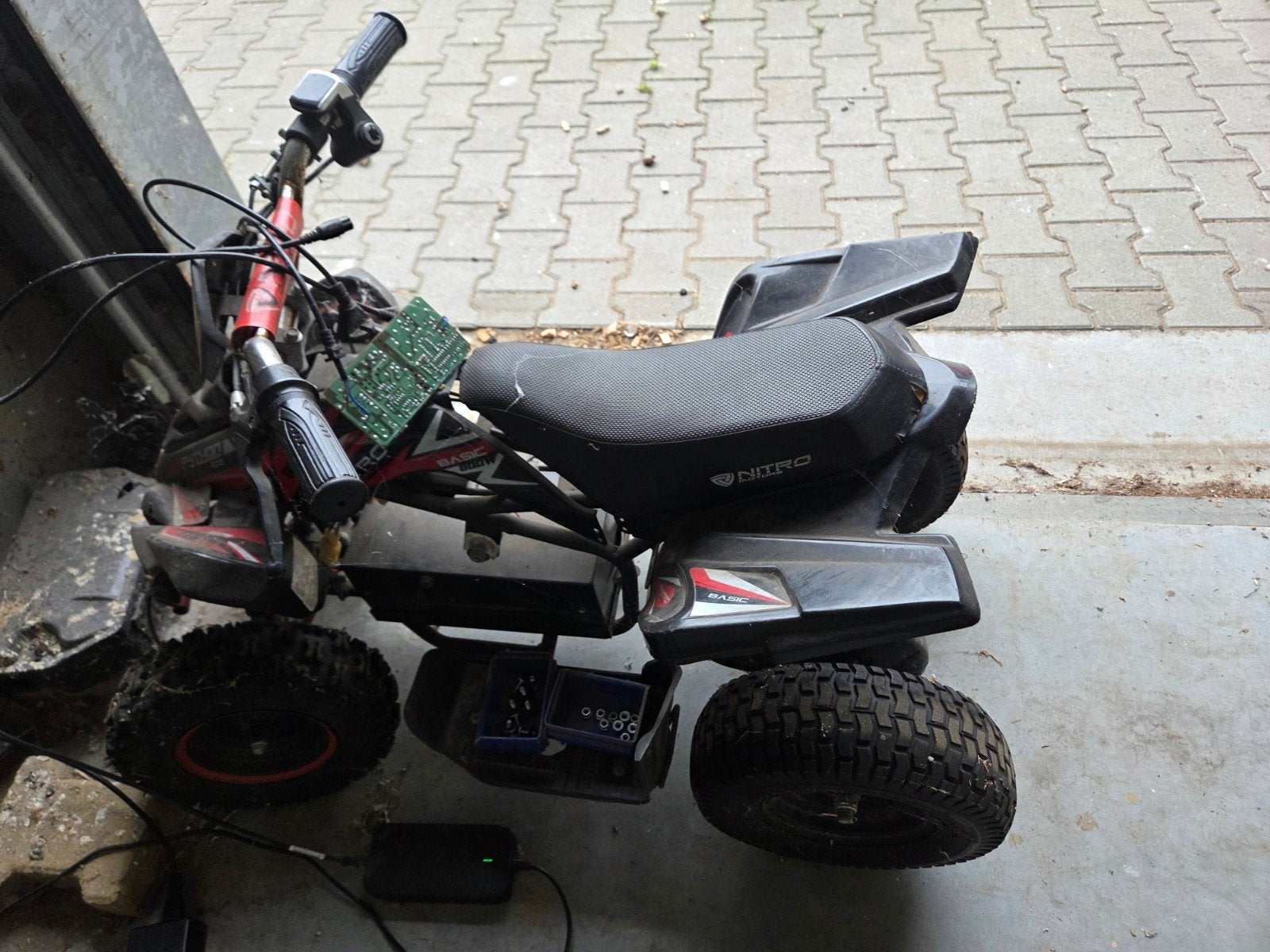 Nitro Basic Kinderquad - Opknapper/Onderdelen, Ophalen, Gebruikt