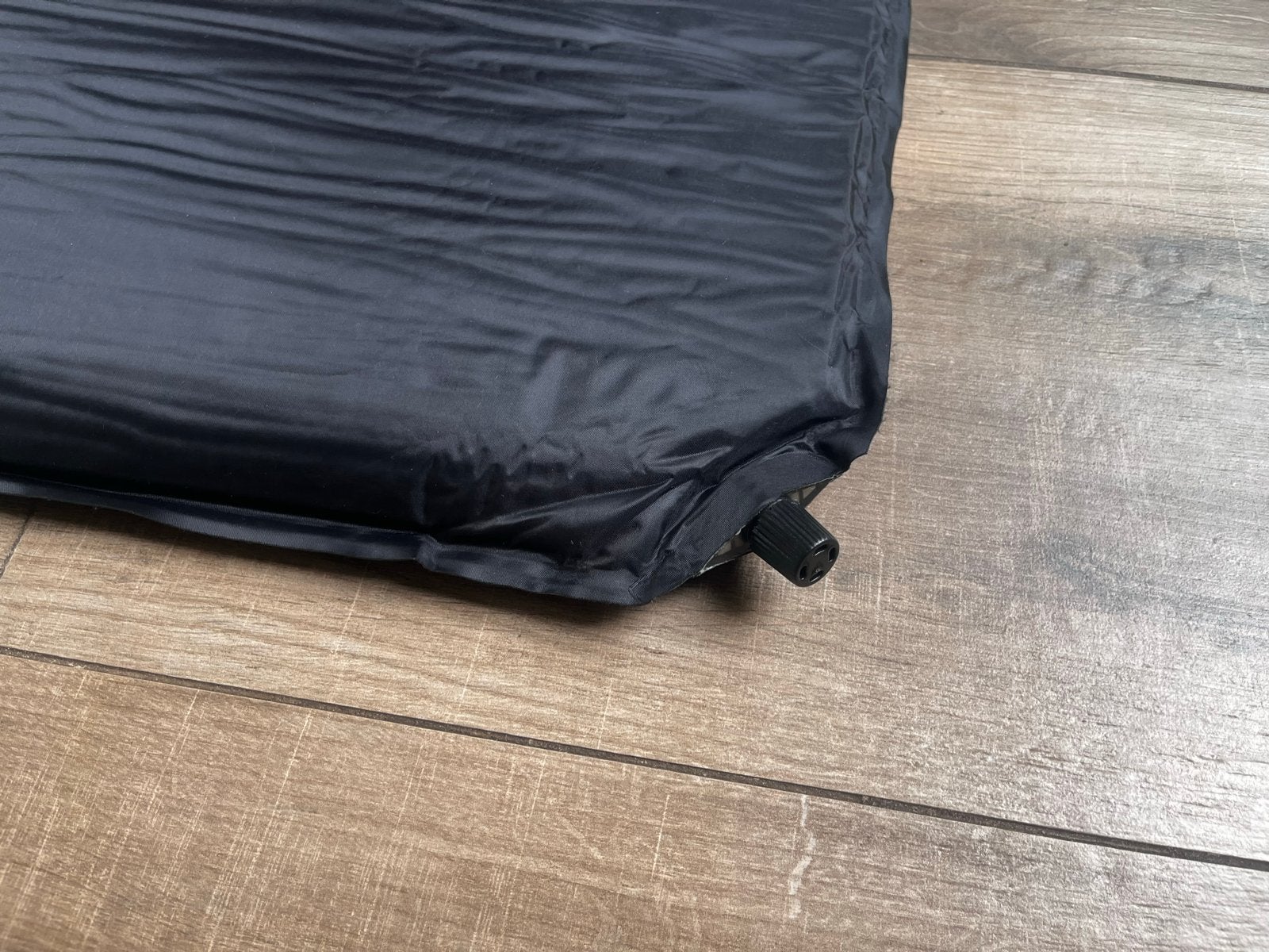 Compact oprolbaar opblaasbaar matras voor op reis, Ophalen of Verzenden, Gebruikt, 1-persoons