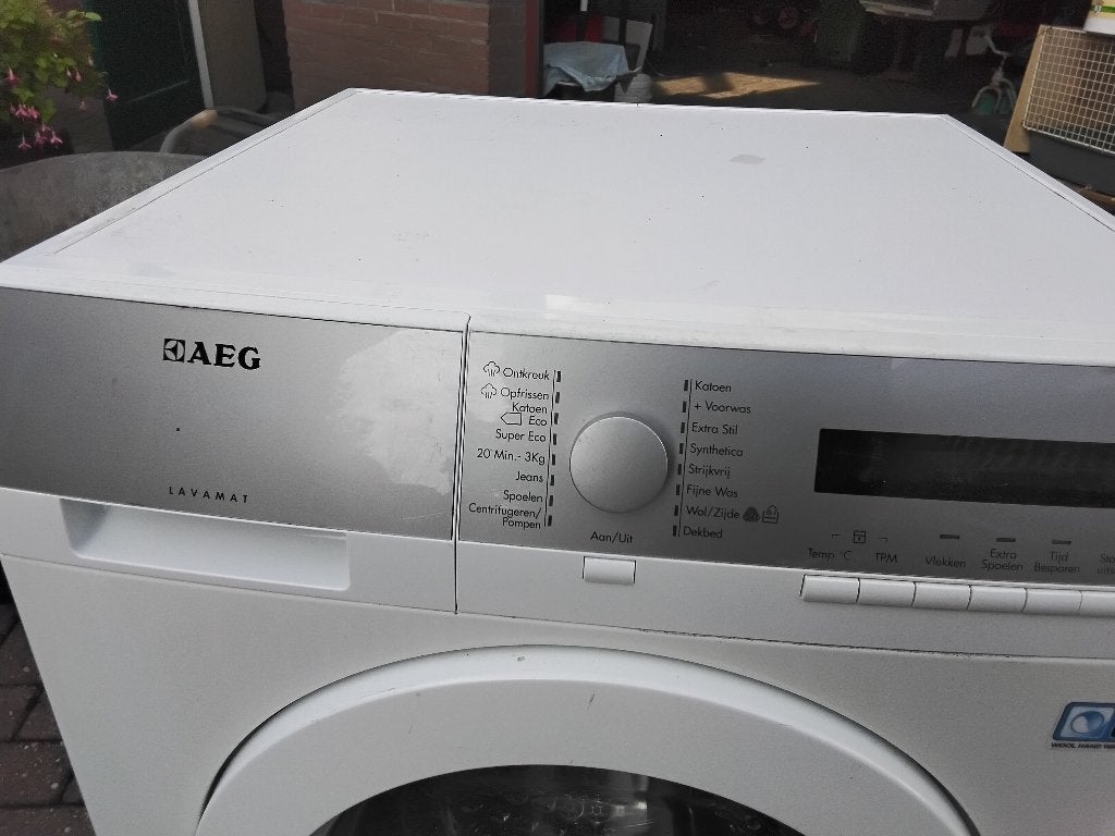 Aeg   8kg, Ophalen, 1200 tot 1600 toeren, Gebruikt, 8 tot 10 kg